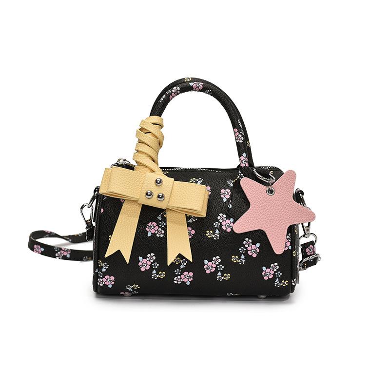 Star with the same sweet bow bag 2025 new Mori sweet girl foreign versatile messenger pillow bag