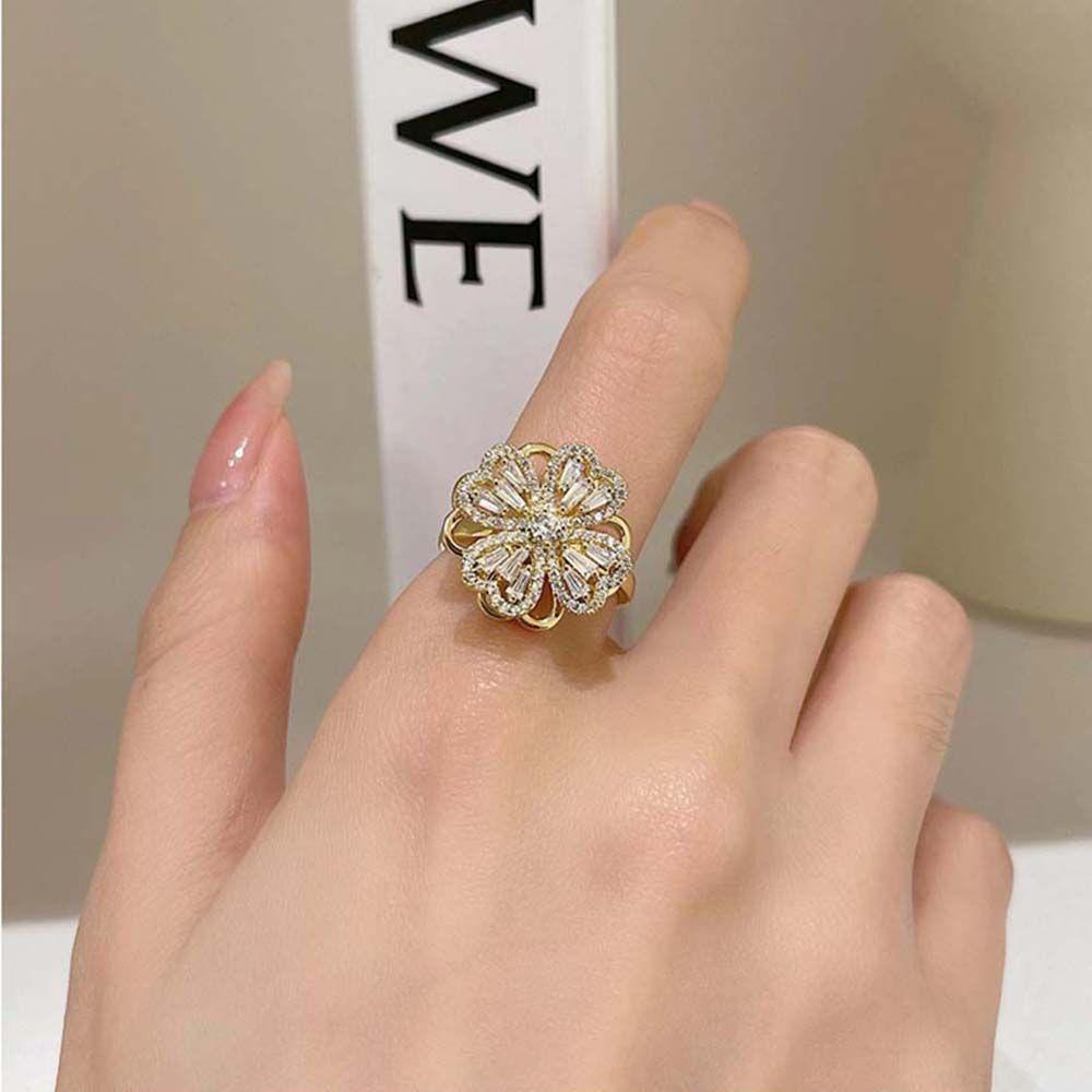 Luxury Rhinestone Four-leaf Clover Rings Women Finger Rings Korean Style Spinning Zircon Rings