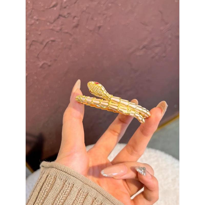 Zodiac Snake Accessories Snake-shaped Bracelet Dripping White Snake Bracelet Female