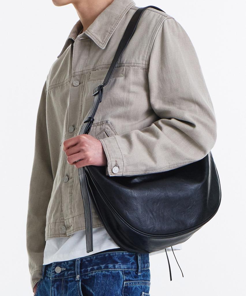 Kichul All-Day Middle Cross Bag (Black)