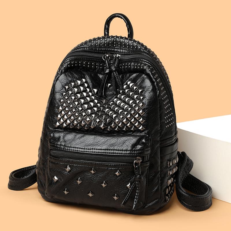 Nietenverzierter Rucksack Modischer Punk-Stil Rucksack für Damen Lässiger täglicher Gebrauch Leichter Rucksack mit Nieten für den täglichen Weg zur Arbeit, Schule und Reisen