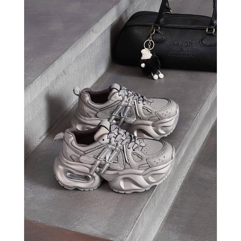 Thick-soled Lightweight Non-slip Dad Shoes, New Autumn Women's Shoes, Children's Soft Soles Are Not Tired and Versatile