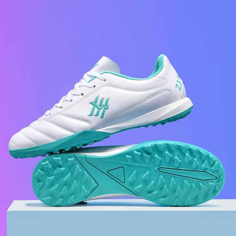 New Men High Ankle Outdoor Ultralight Football Boots Soccer Shoes Indoor High-quality Non-Slip Sports Shoes Futsal Non-Slip
