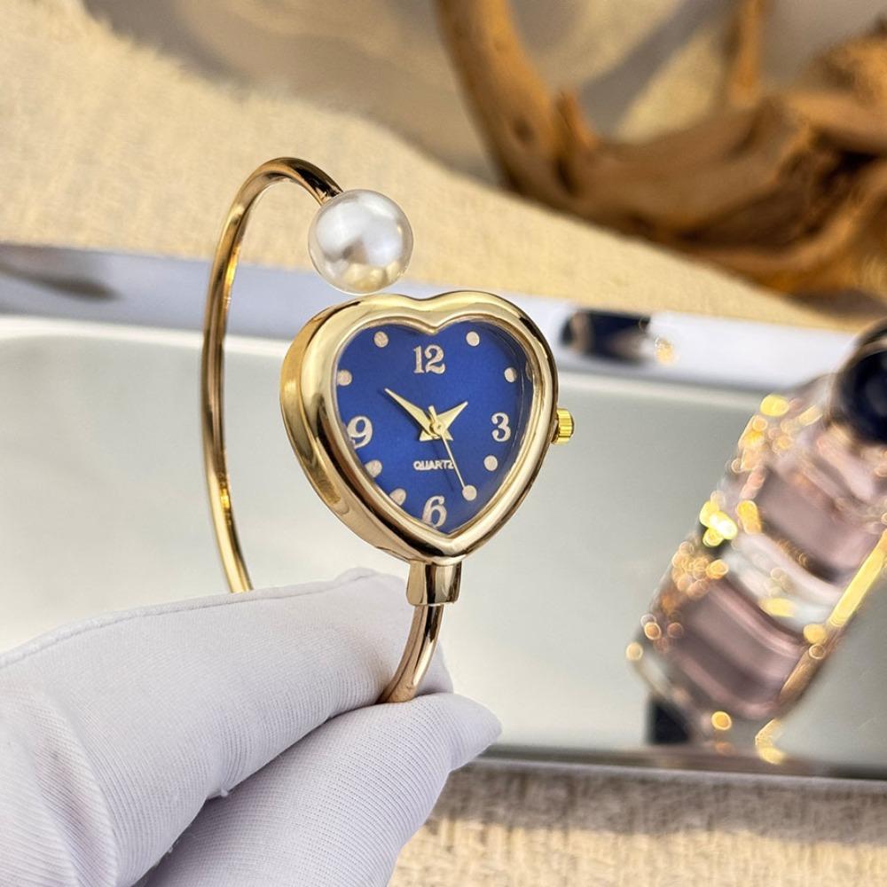New Heart-shaped Dial Pearl Watch Adjustable Elegant Bracelet Watch Gift Luxury Ladies Watch for Women