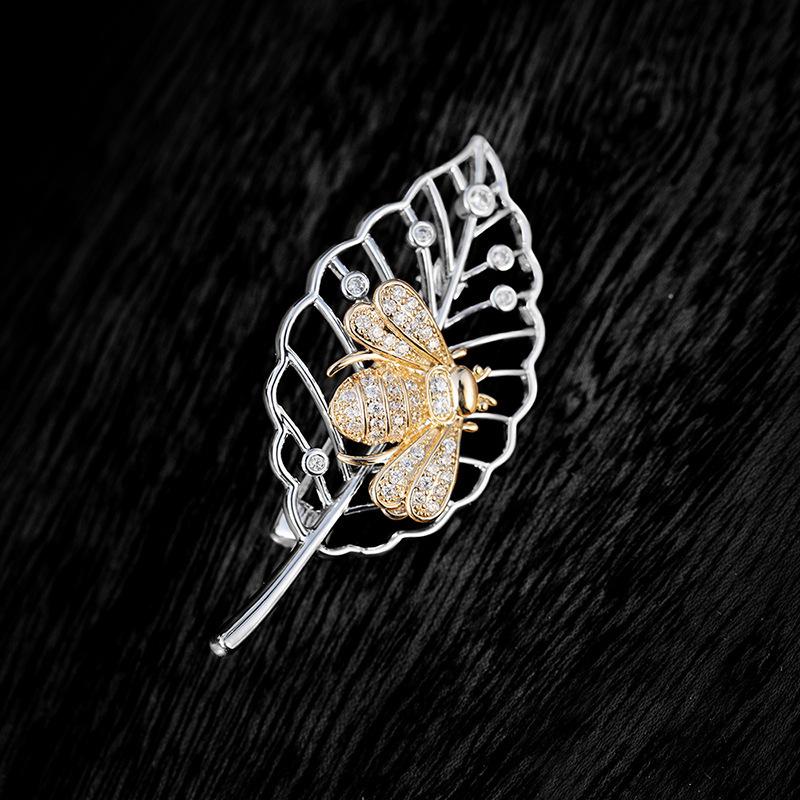Bo Xin Yun Luxury Leaf  Bee Zircon Brooch Corsage Pin