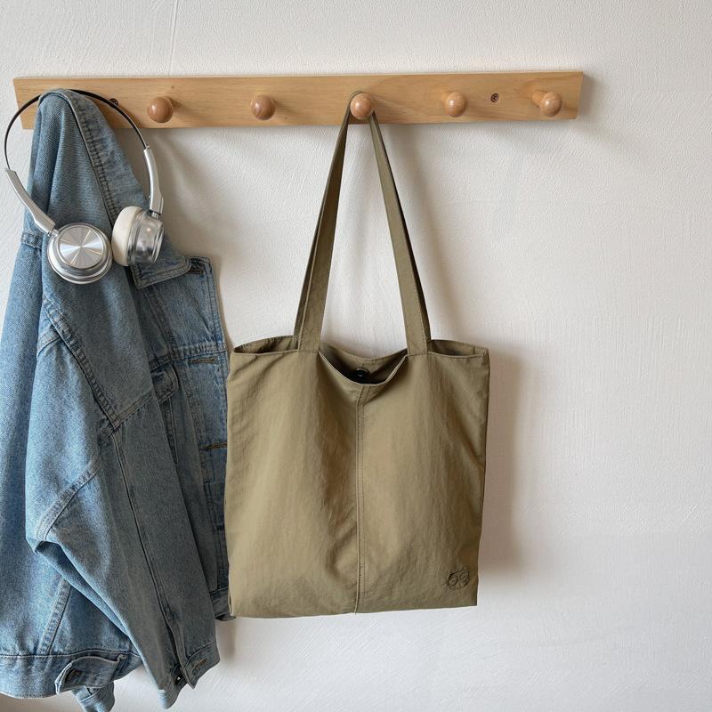 

Shoulder bag Japanese casual simple 2025 Oxford cloth handbag casual class commuting large capacity tote big bag хакі