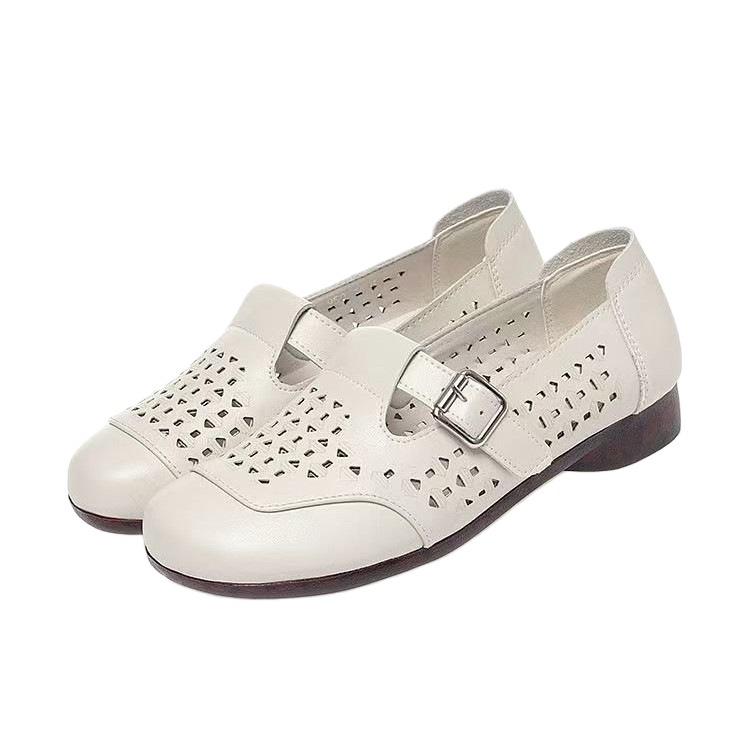 Hollow non-slip soft-soled hole shoes summer new retro casual breathable single shoes comfortable sandals