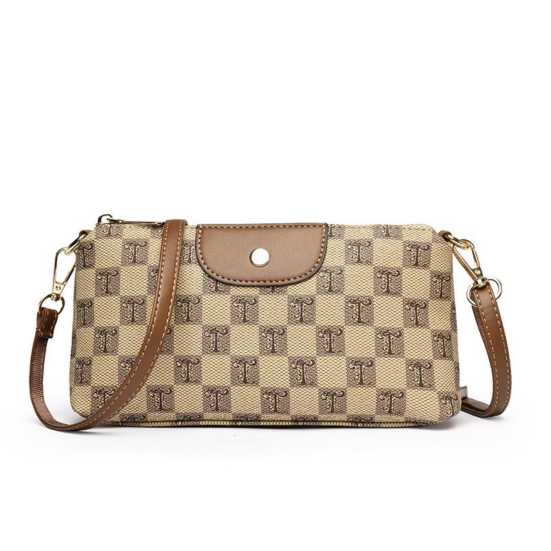 Women's bag new spring and summer small bag printed letter women's bag fashion shoulder versatile messenger bag clutch bag