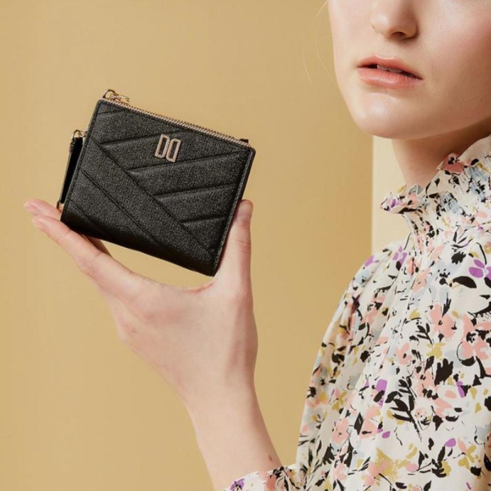 

Daks Black Wallet Gold Dd 2 Zipper Model Dcwa2f417bk Single option