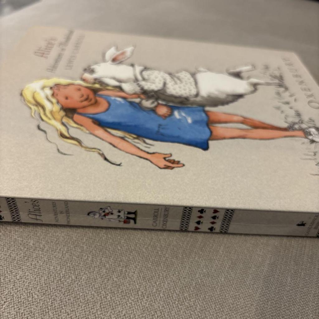 [USED] Foreign Books: Alice in Wonderland