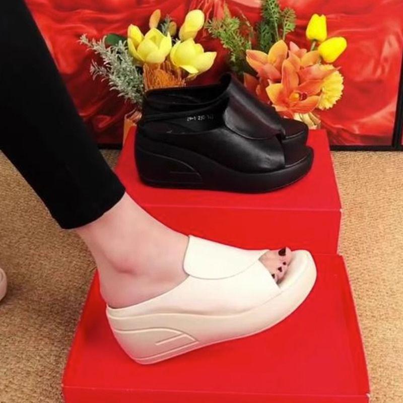 Slippers met dikke zool dames buitenschoenen 2025 zomer Europese en Amerikaanse stijl temperament waterdicht platform muffin plateauhak verhoogd cool sli