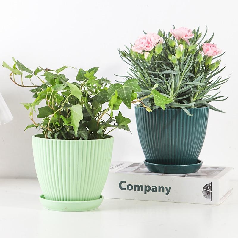 Plastic Planter Pot with Self-Watering Saucer and Drainage Holes Round Flower Pot for Indoor Outdoor Garden Plants and Flowers