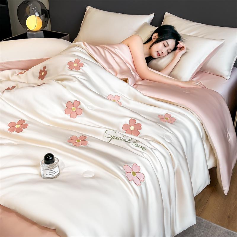 Lightweight Silk Summer Quilt Set - Washable, Air Conditioning Friendly, 4-Piece Luxury Bedding Gift