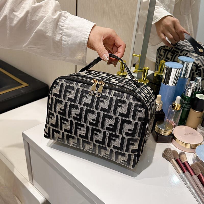 Portable Cosmetic & Toiletry Storage Bag Large Capacity