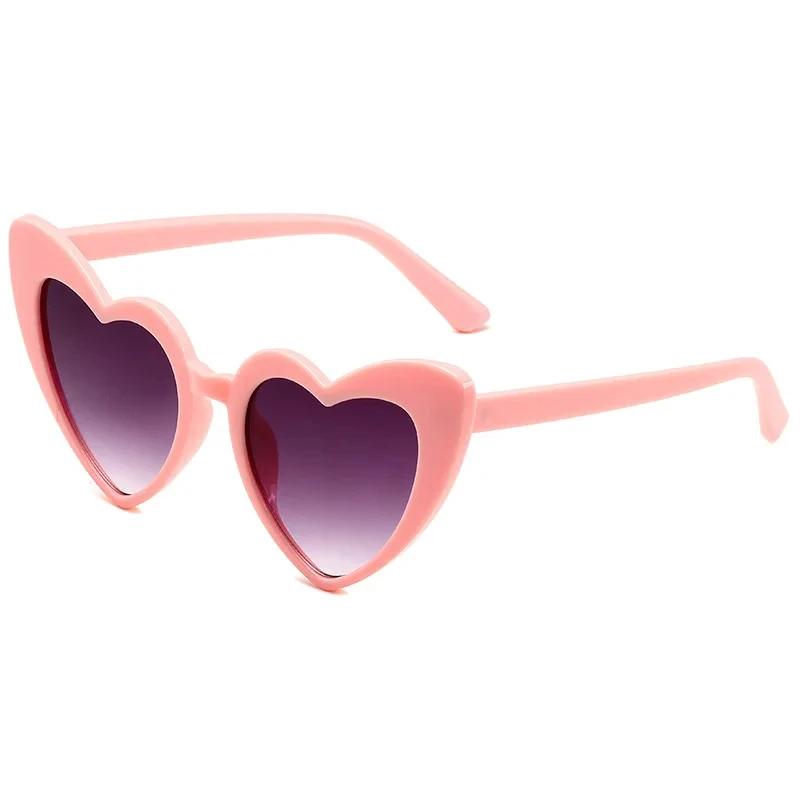 Ladies Love Heart Sunglasses Retro Big Frame Women Sunglasses UV400 Protection Summer Shades Eyewear Anti Blue Light Glasses