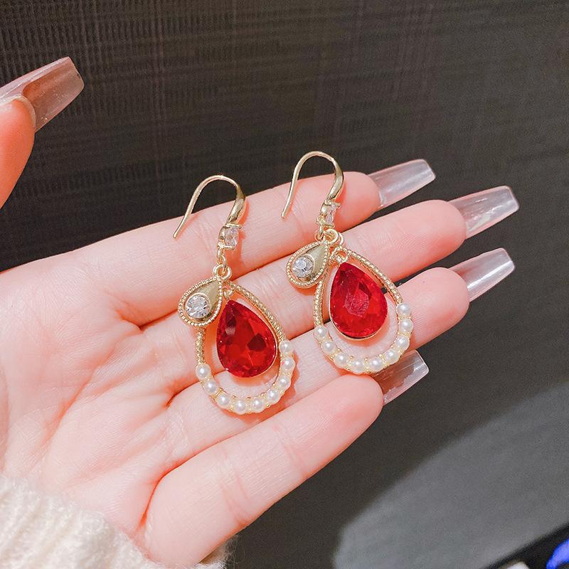 Fashion Temperament Sweet Flower Stud Earrings Women's Red Bow Flower Earrings Versatile Exquisite Daily Atmosphere Earrings