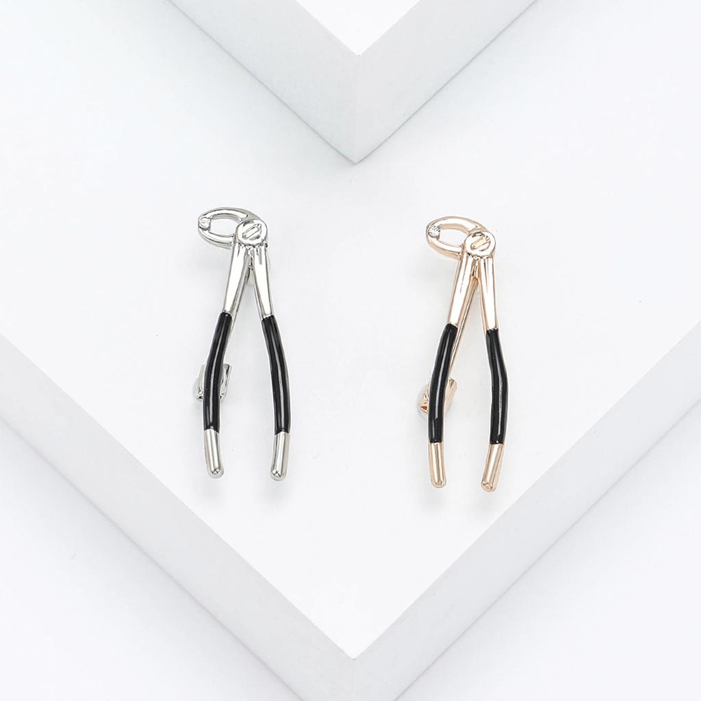 Spilla Creativa Personalità Lavoratori Sanitari Lega Gocciolante Pinzette Styling Spilla Cardigan Giacca Accessori