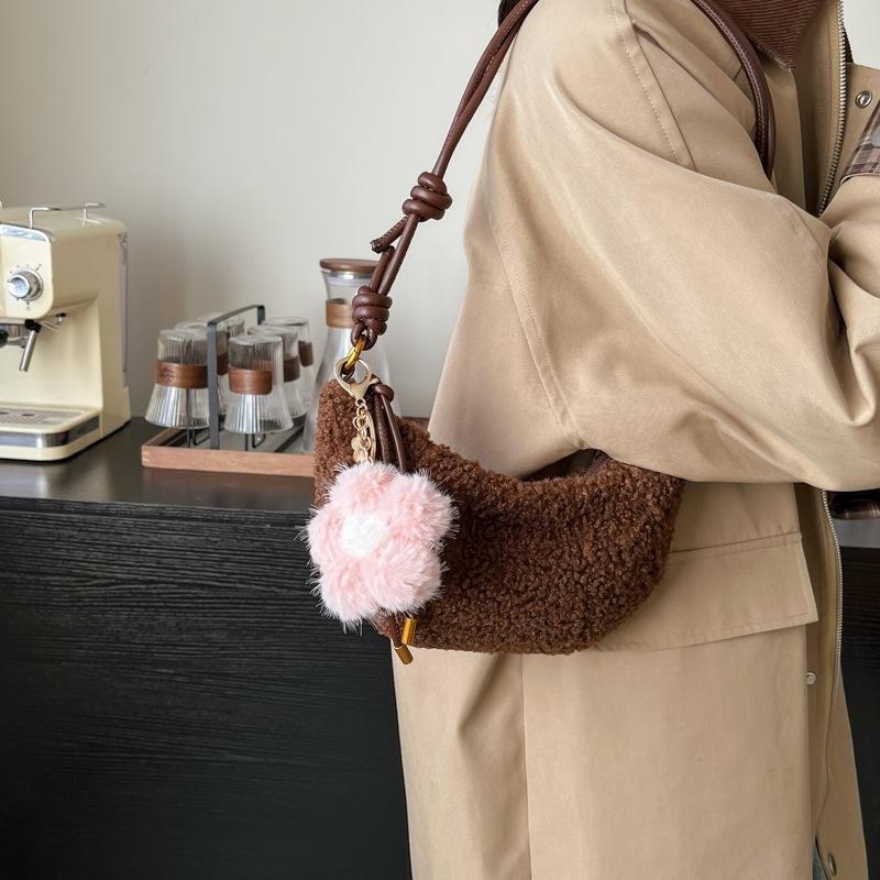 New lamb wool color matching half-moon bag hairy underarm bag women's lazy wind dumpling shoulder bag