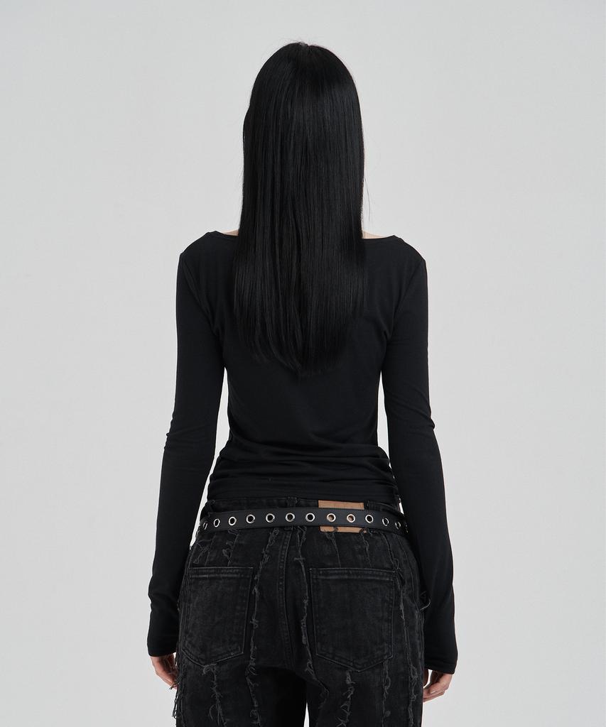 ILLIO Black My One Scoop Neck Longsleeve