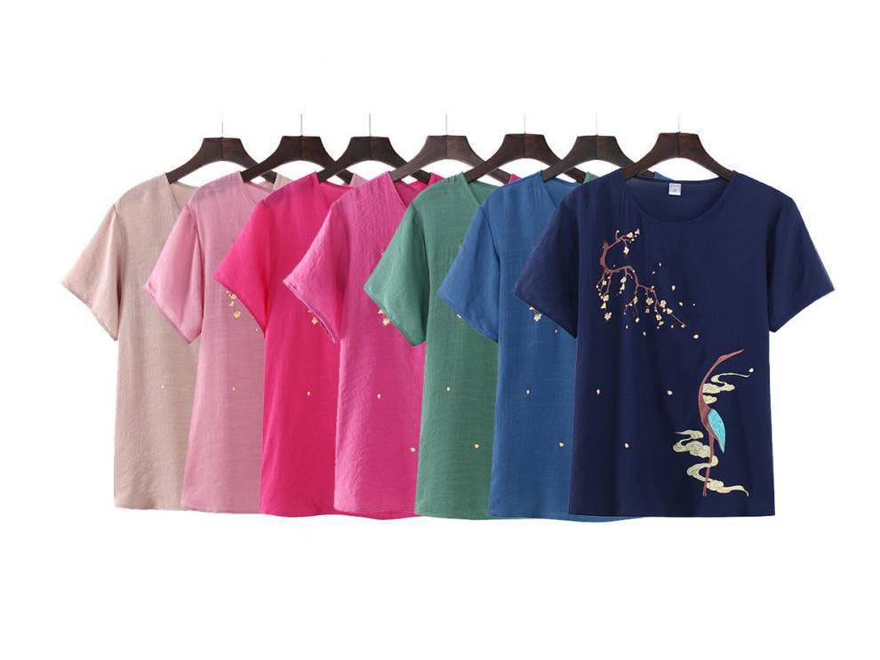 Women's Summer Cotton Linen Short-Sleeved Two-Piece Set: Grandma Mom Pajama Top and Pants.