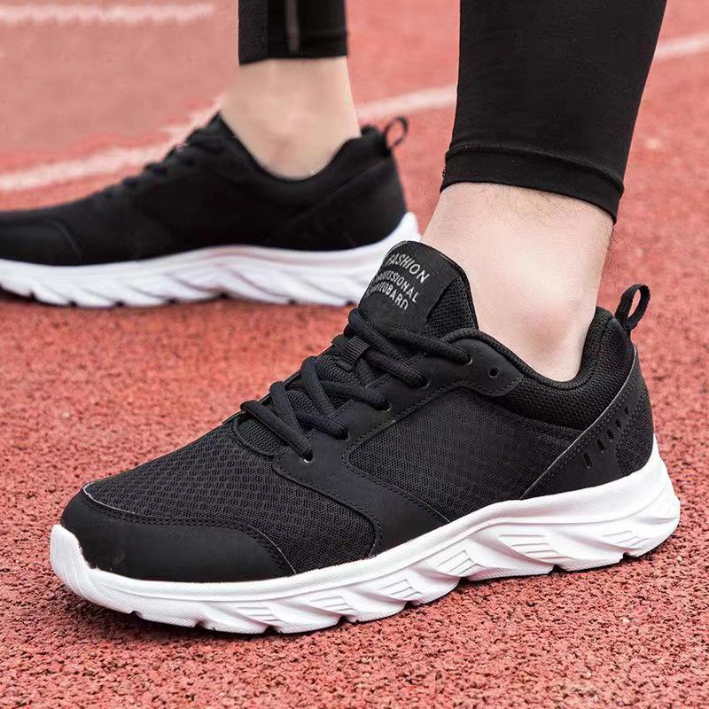 Herrenschuhe Sommer neue Laufschuhe atmungsaktives Mesh Reiseschuhe Herren Freizeitschuhe große Größe Sportschuhe Herren