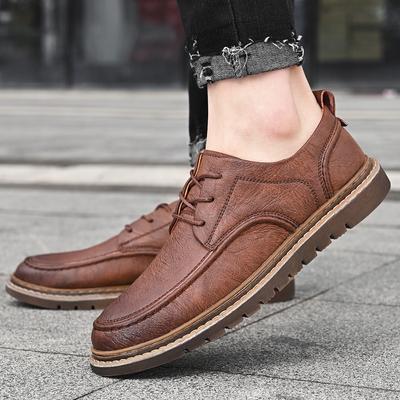 Chaussures en cuir d'été pour hommes, nouvelles chaussures en cuir décontractées polyvalentes et tendance de style britannique pour jeunes hommes