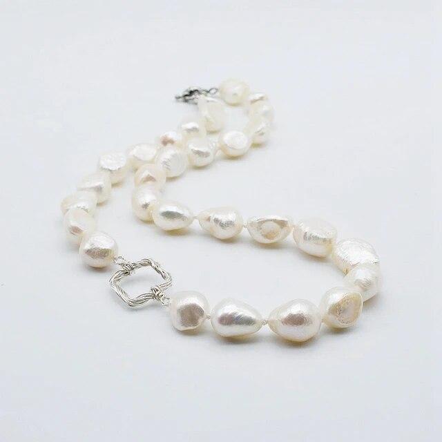 

Модное ожерелье из белого натурального жемчуга, квадратные аксессуары, винтажное ожерелье, жемчужное ожерелье в стиле барокко для женщин 45cm белый