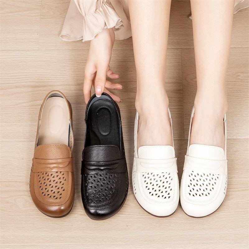 Sommer neue Leder Rindensehne weichsohlige Mutterschuhe lässige flachsohlige hohle Damen Einzelschuhe mittel alt Loch Sandalen Damen
