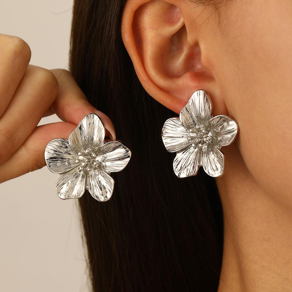 New Exquisite Design Green Color Double-Layer Petals Stud Earrings for Women Stylish  Personalization Charm Party Jewelry Gift