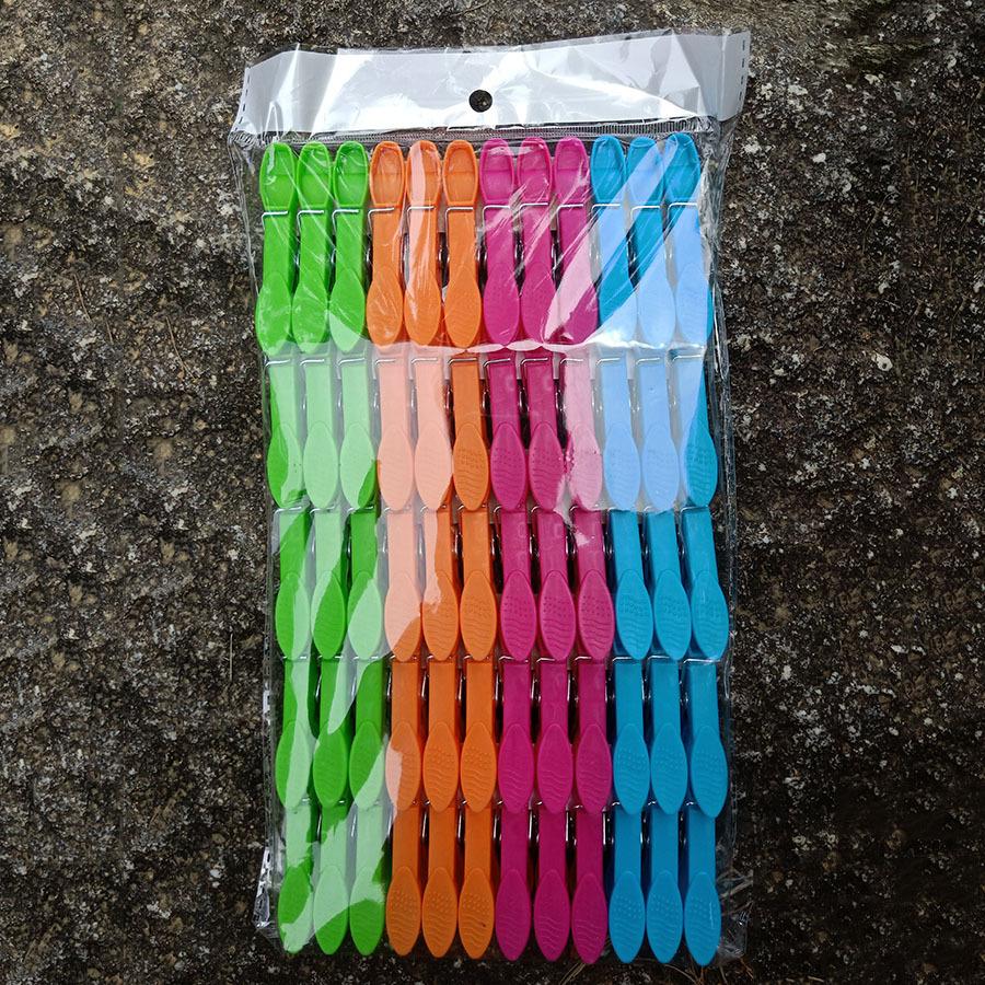 24-Piece Plastic Clothes Drying Clips Modern Simple Style for Home Use