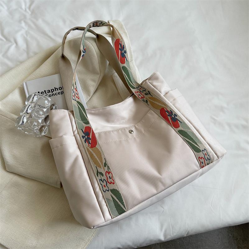 Large Capacity Tote Bag For Women 2024 New Trendy Street Style Canvas Shoulder Bag