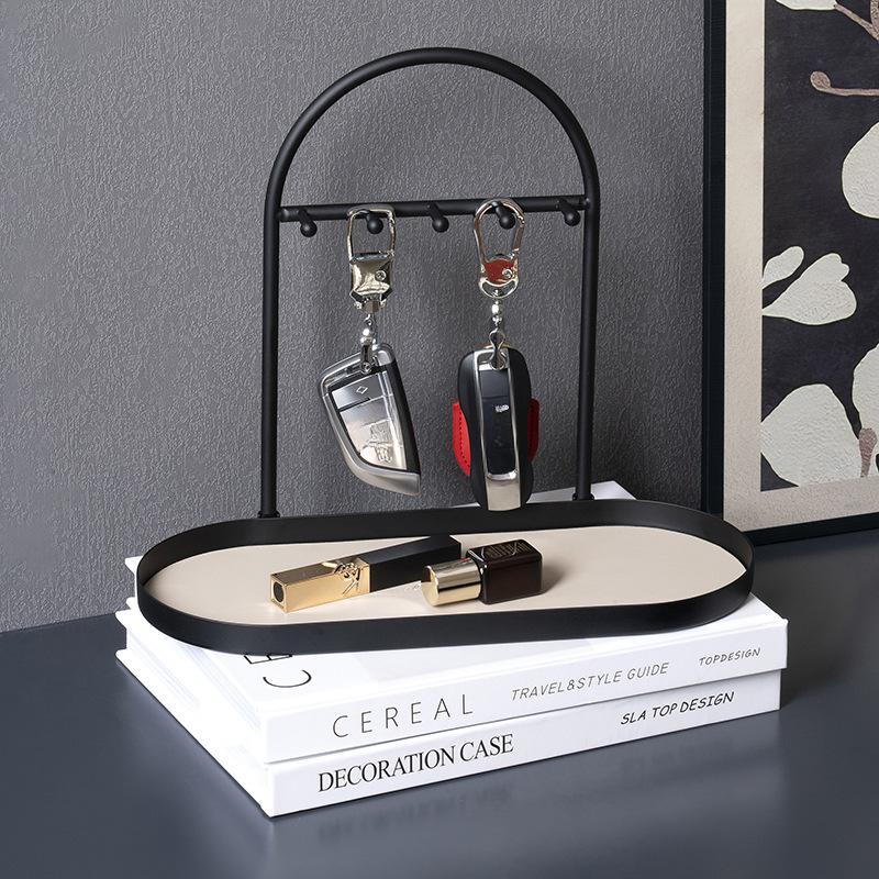 Leather and wrought iron key storage rack, home desktop jewelry, glasses, necklace storage, small pendant storage rack