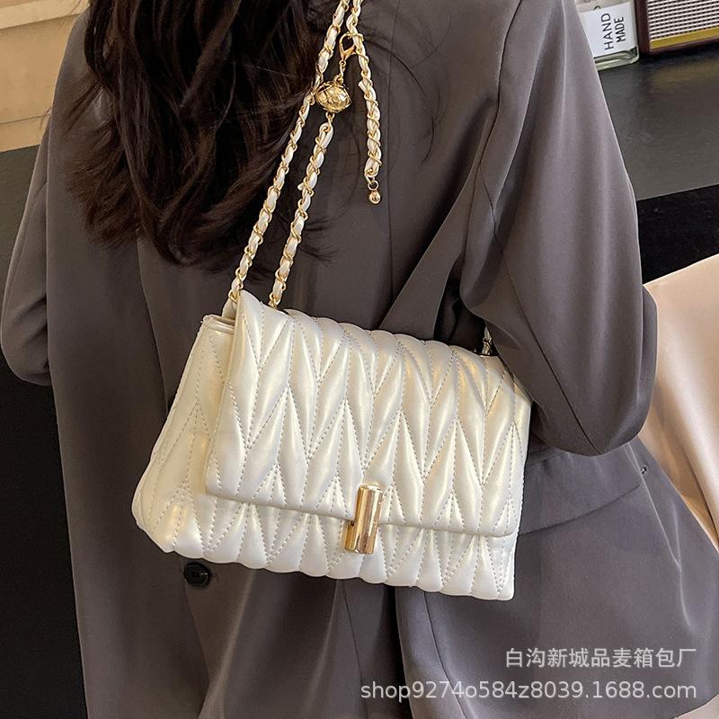 Xiaoxiangfeng Rhombus Chain Bag Women's 2025 New Fashion Niche Messenger Bag Foreign Style Commuter Women's Shoulder Bag