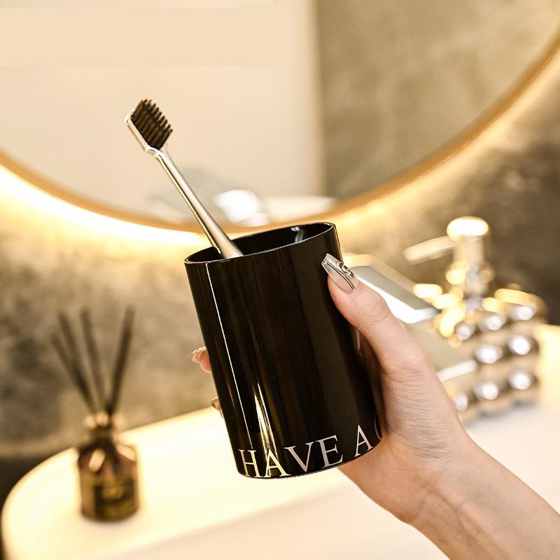 Luxury Plastic Mouthwash & Toothbrush Holder Cup - Round Design for Children & Couples