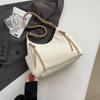 2024 Retro Large-Capacity Women's Contrast Color Shoulder Bag - Autumn/Winter Commuter Pillow Messenger