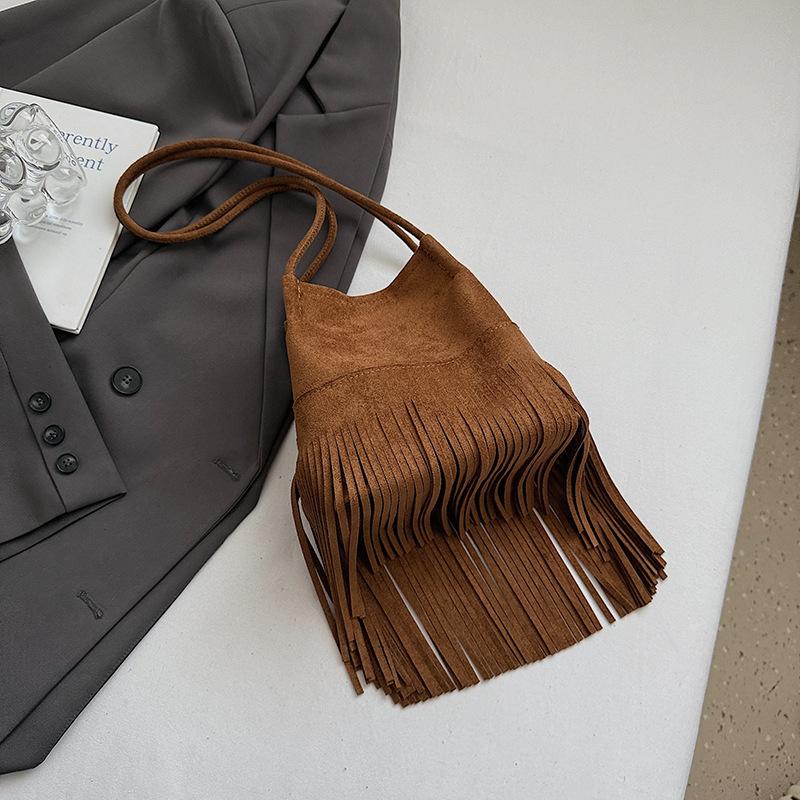 Women's bag niche foreign feeling single shoulder fringed bag women's 2025 autumn new Korean retro soft texture underarm bag