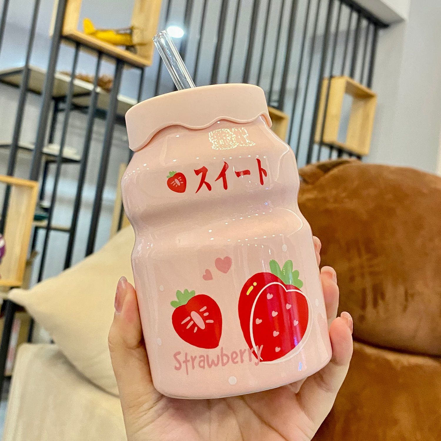 

500 мл чашки для напитков с креативным фруктовым узором, бытовые чашки для воды для девочек, керамические кружки для кофе с крышками и соломинками 301-400ml земляничный