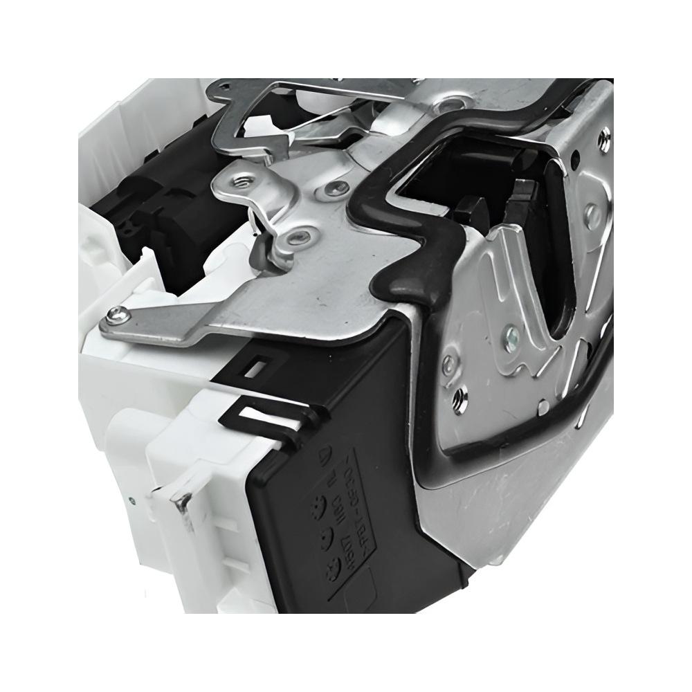 Compatible Mercedes-Benz Door Lock Actuator: 2217207535, 2217205535, 2217201335 - Available