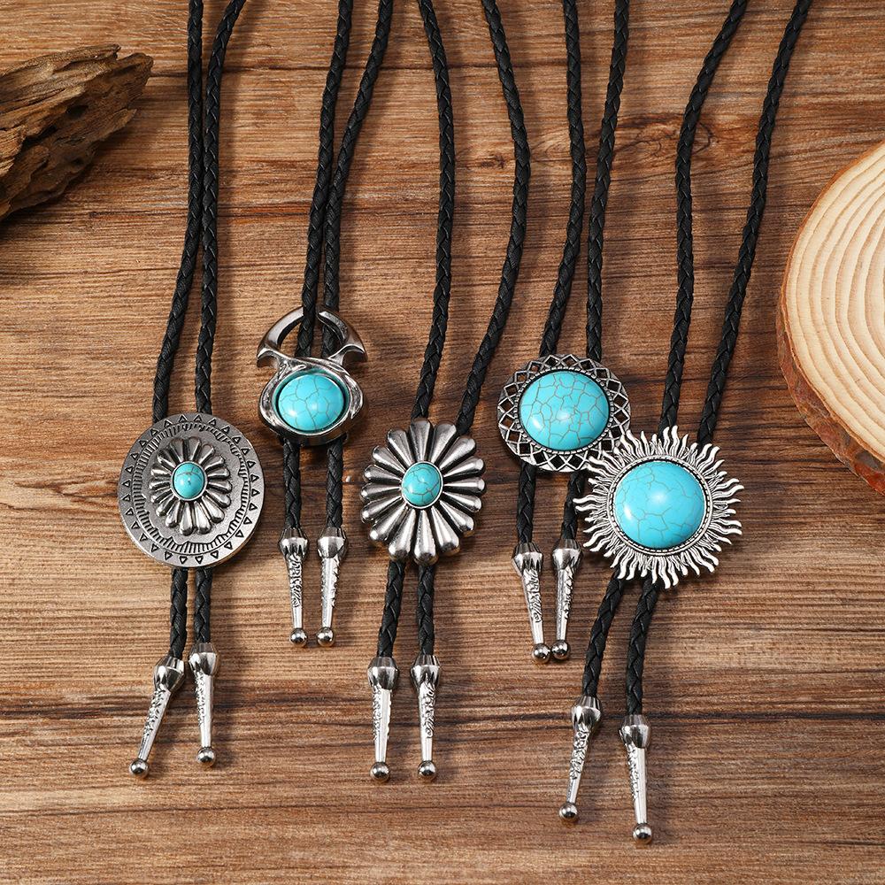 Inlaid Turquoise Wax Rope Necklace Relief Retro Round Pendant Niche Original Oil Drip Jewelry