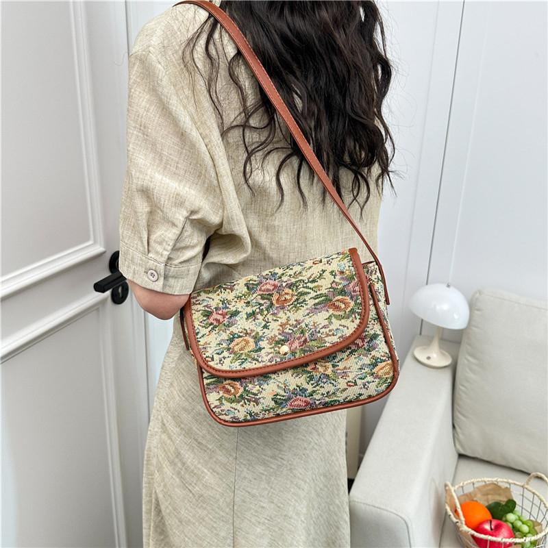 Floral Pattern Crossbody Bag with Leather Trim and Flap Closure for Vintage Inspired Style