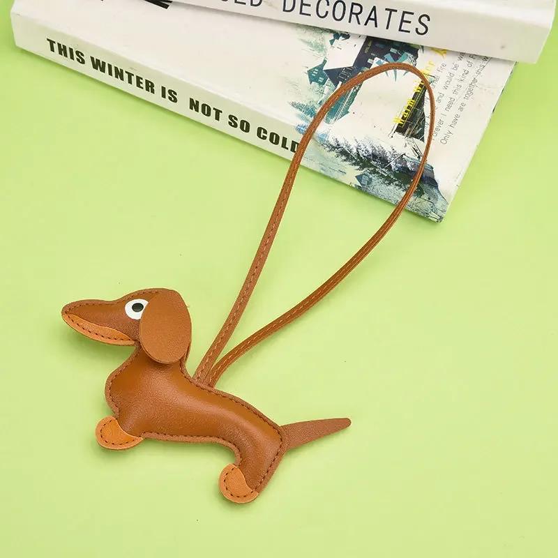 Custom Leather Keychain Cute Sausage Dog Laser Personalize Number Cartoon Puppy Kering Car Key Chain Ring for Couple
