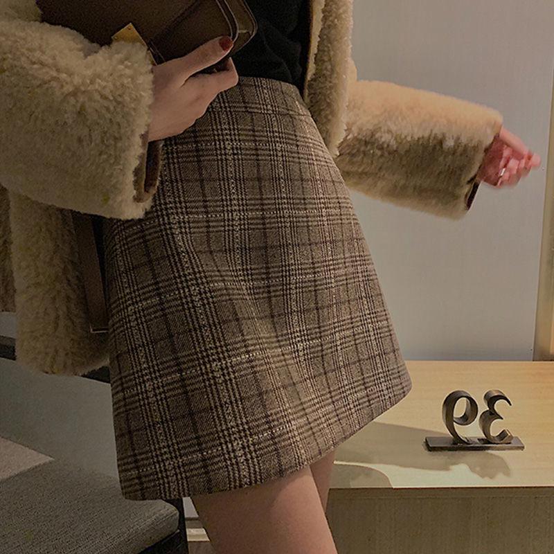 Plus Size Plaid Wool Skirt: High-Waist, Slimming A-Line for Autumn/Winter