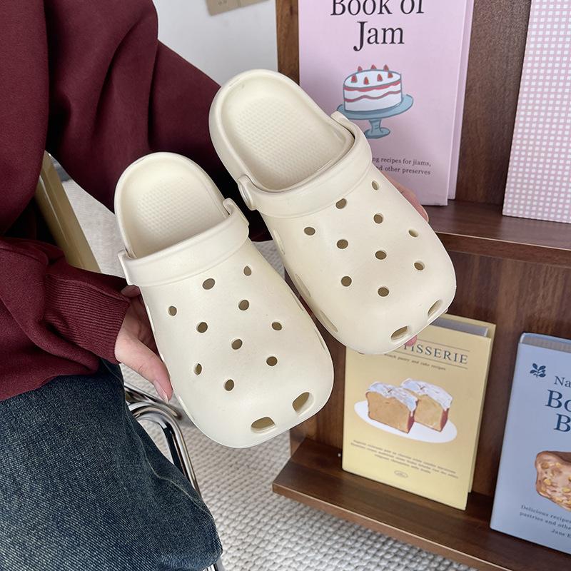 

Модные женские и мужские туфли с дырками 2025 Лето Нескользящие уличные сандалии Закрытый носок Ощущение дерьма Пляжные шлепанцы Толстая подошва Мягкая подошва 36-37