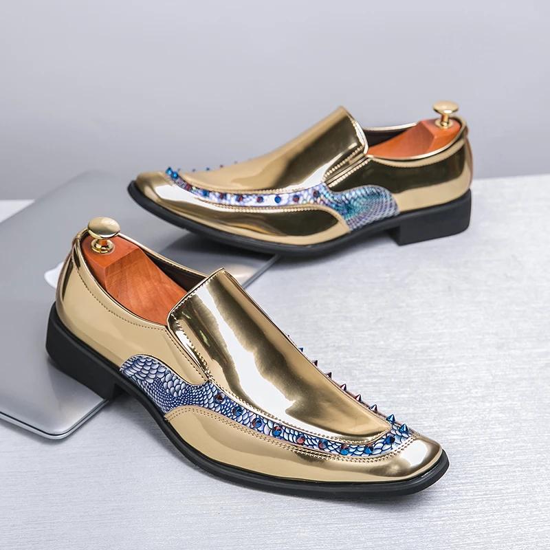Gold Black Loafers Men PU Spliced Rivet Decorative Pointed Banquet Shoes Low Heel Business Casual Shoes Classic Hairstyle Shoes