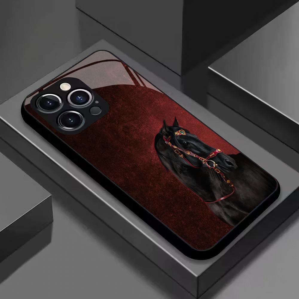 Skleněné pouzdro na mobilní telefon s koňským vzorem na červeném pozadí vhodné pro iPhone 17/16/15/14/13/12/11Pro Max plně kryjící proti pádu