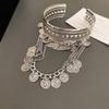 European & American Pleated Metal Bangle: Elegant Cold-Style Bracelet with High-End Luxury Design