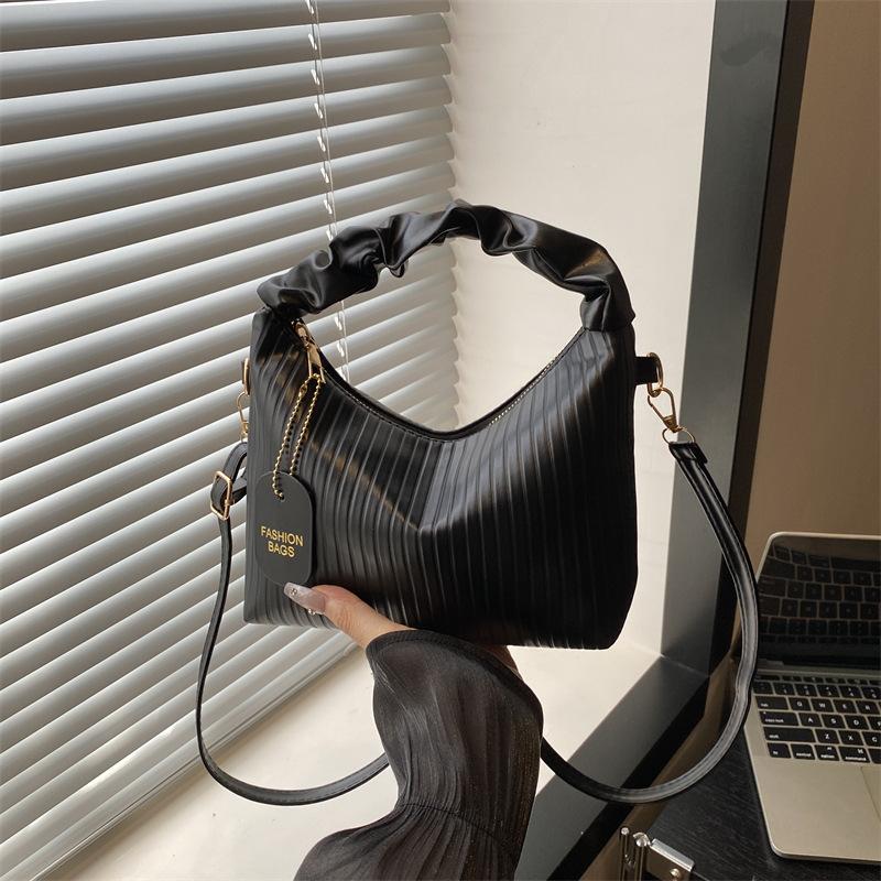 High-value Niche Design Pleated Portable New Summer Popular Beautiful Shoulder Messenger Bag Versatile