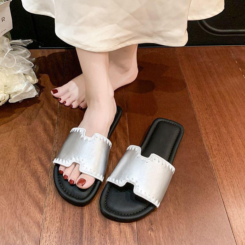 Flat-bottomed cool slippers women's casual beach cool slippers with skirts versatile one-word slippers 2025 summer new