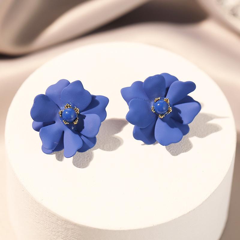 Синие Серьги-Гвоздики с Цветочным Узором Минималистичный Дизайн Элегантные и Свежие Изящные Серьги для Женщин синий