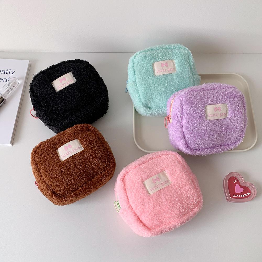 Ins Plush Square Makeup Bag Small Cosmetic Organizer Student Earphones Data Cable Storage Bag Travel Organizer Bags Toiletry Bag